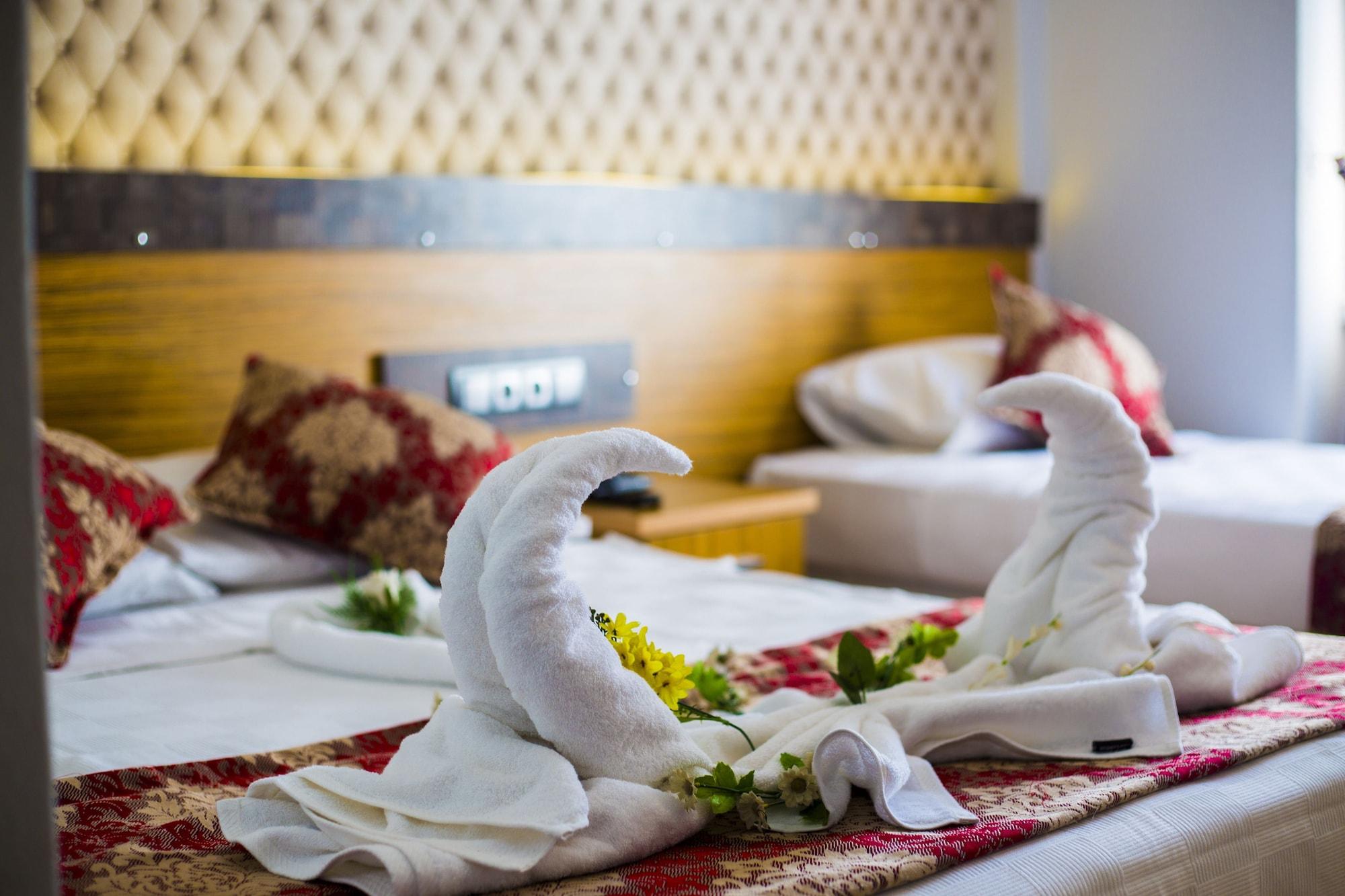 Mevre Hotel Анталия Екстериор снимка